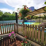 B&B L'etang De La Tourne 3*