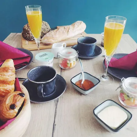 L'etang De La Tourne Bed & Breakfast *