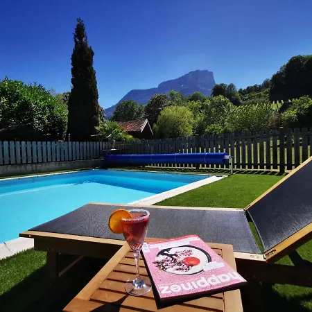 Bed and Breakfast L'etang De La Tourne 3*