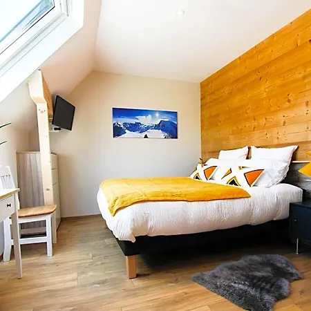 L'etang De La Tourne Bed & Breakfast 3*